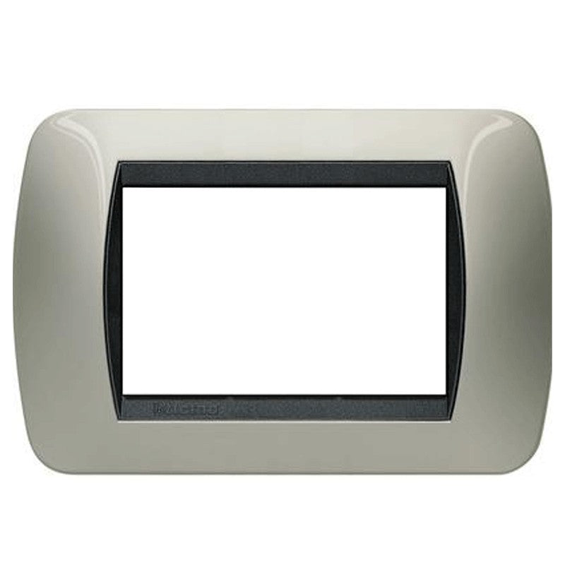 Living int - placca 3M\4M\7M titanio chiaro TICL4803TC Living int - placca 3M\4M\7M titanio chiaro TICL4803TC